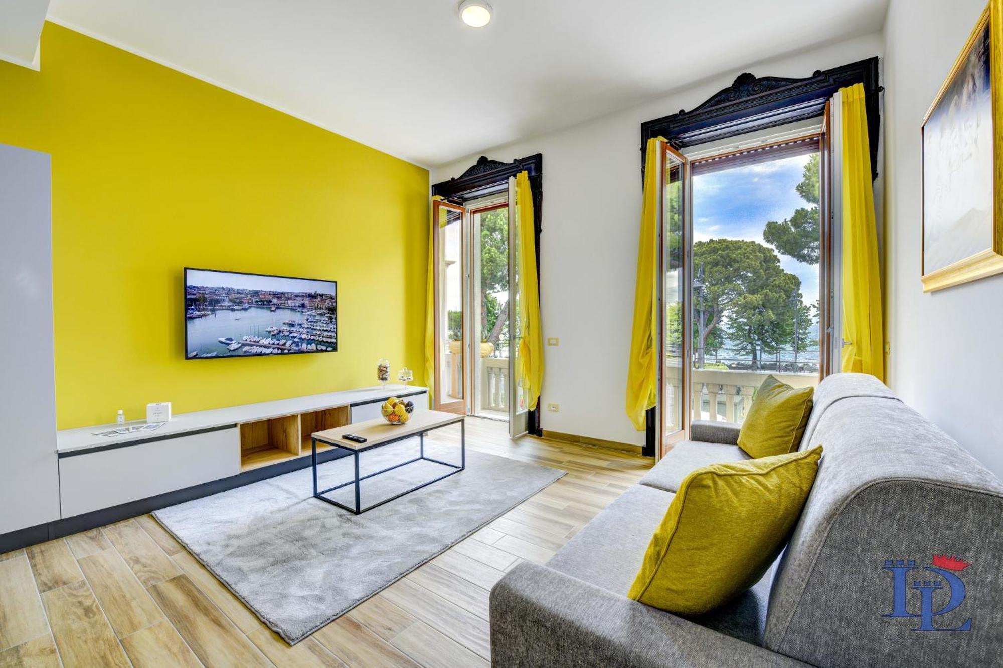 Desenzanoloft Official Partner Marriott Homes & - Palazzo Visconti Luxury Apartment Desenzano del Garda
