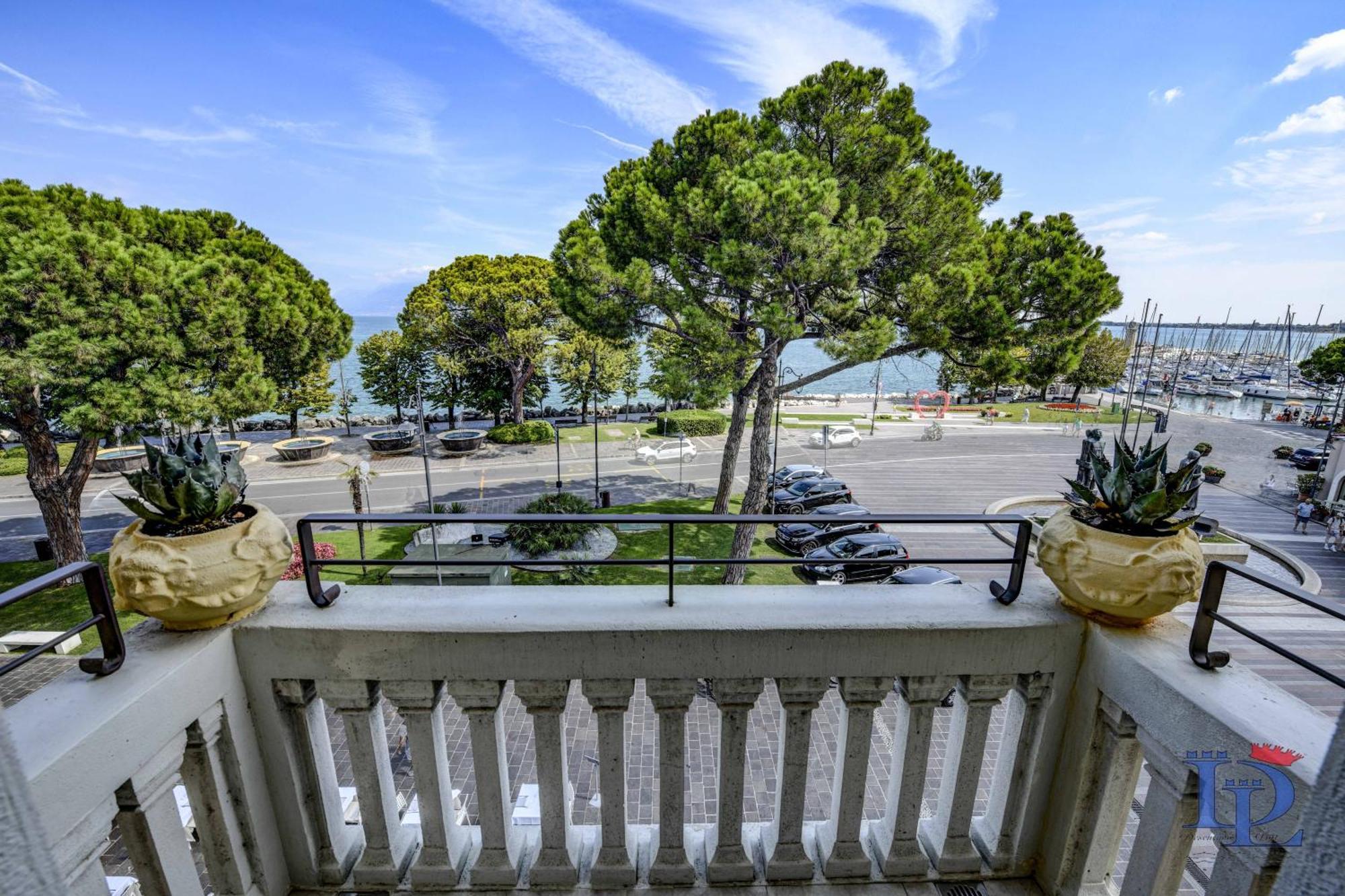 Desenzanoloft Official Partner Marriott Homes & - Palazzo Visconti Luxury *